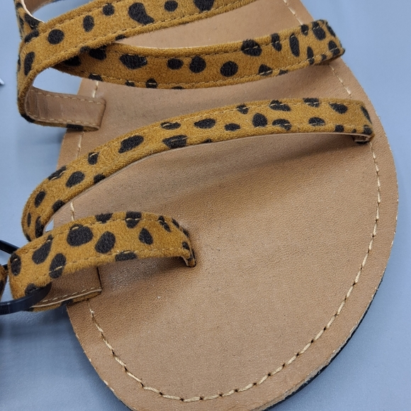 NEW Womens Pacsun Animal Print Sandals Flip Flops Shoes Size 6 - Picture 2 of 4